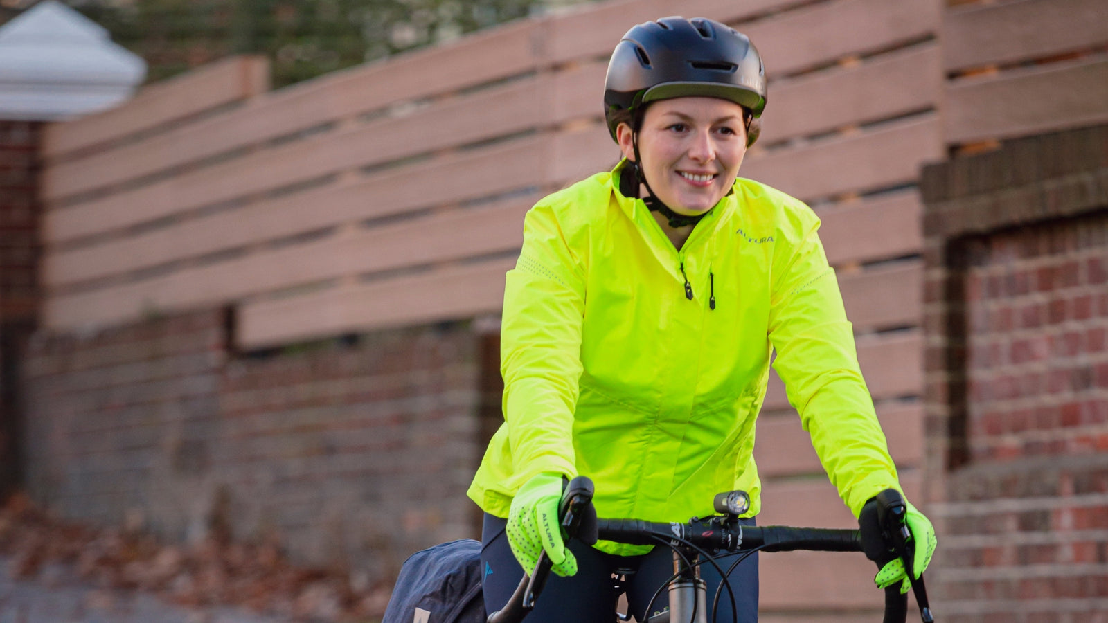 Nightvision Nevis Women's Waterproof Cycling Jacket extra image 2